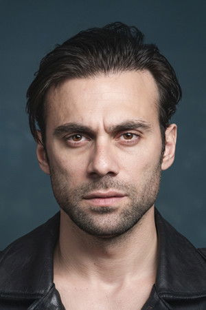 Actor Cavit Çetin Güner in Ariza